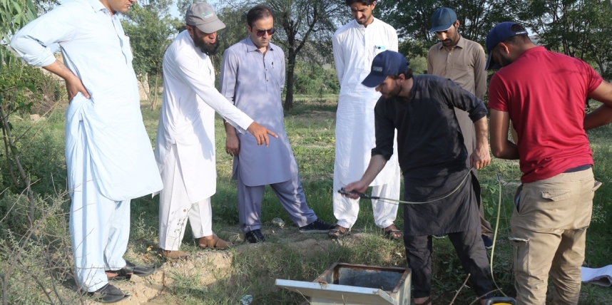 Installation of CTD Divers for monitoring of groundwater conditions in Hangu and Kohat